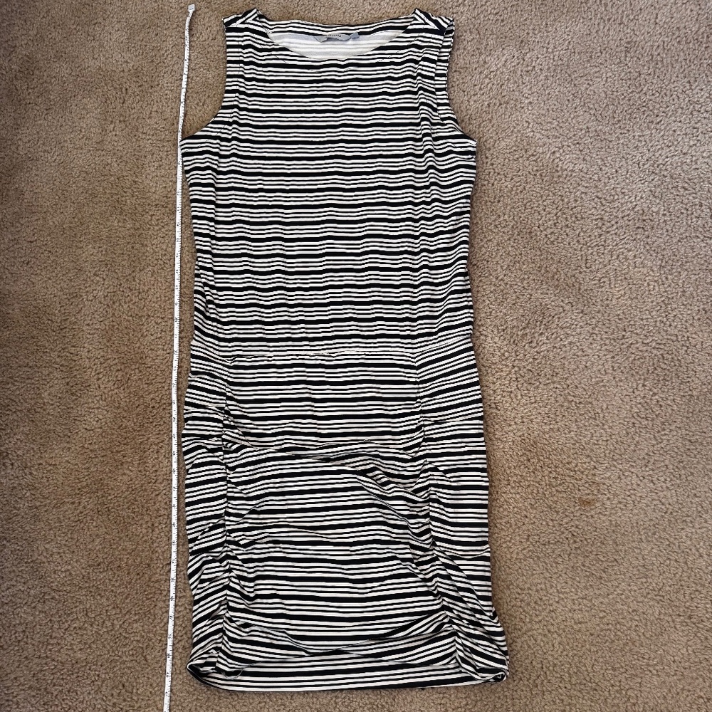 Athlete sleeveless casual black/ivory striped casual dress size L